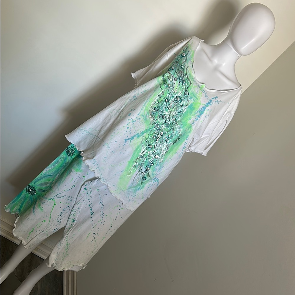 Sew What!, Woman’s Size XL White and Green Artistic Embellished Two-Piece Set